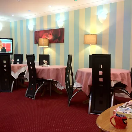 City View Hotel - Roman Road Market-3
